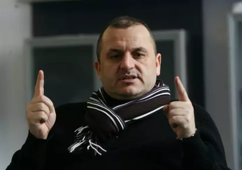  Adrian Mititelu îl lasă pe Pițurcă să joace pe stadionul ”Ion Oblemenco”
