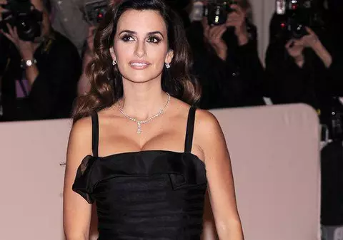 Penelope Cruz vorbeşte despre experienţa de mamă