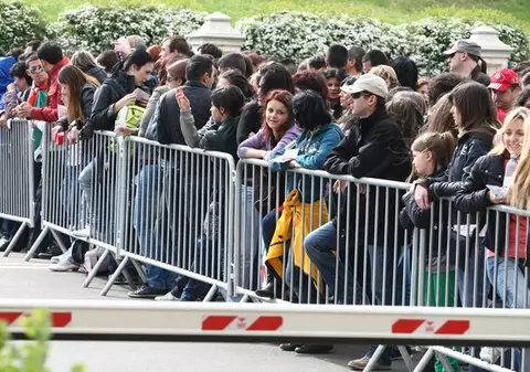 Românii au venit la concertul Shakirei cu patru ore înainte de începerea showului