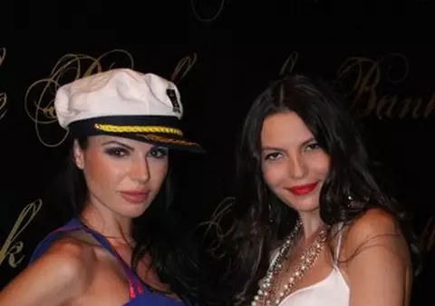 Alexandra Avram, nașă pentru fetița Ramonei Lăzuran?