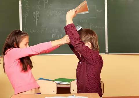 5 cazuri de agresivitate pe zi în şcolile din Capitală