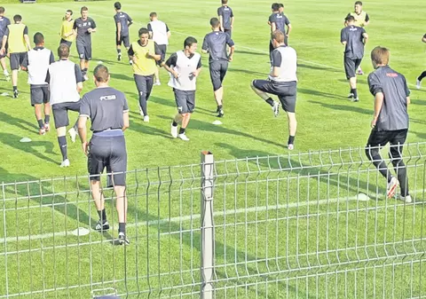 Adio, viață de noapte! Din Drumul Taberei, cartier plin cu terase de fiţe, Steaua a ajuns să se antreneze pe câmpul de la Mogoşoaia