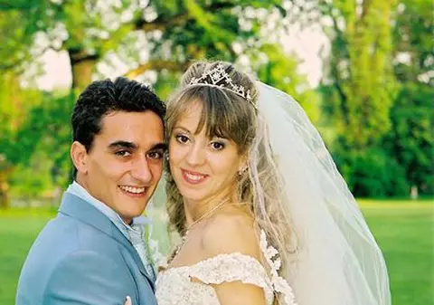 Foto | Care este mai frumoasă, fosta sau actuala soţie a lui Drăgulescu?