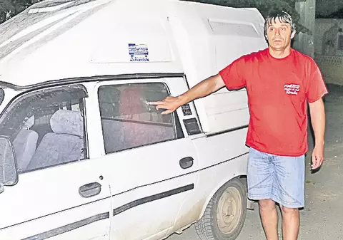 Primarul şi vicele s-au ciocnit pe singura șosea din sat