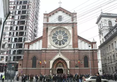 Scandalul Cathedral Plaza continuă