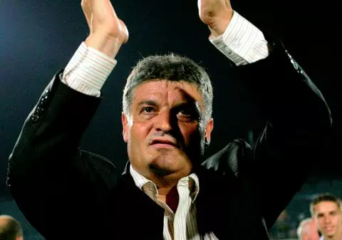 Andone nu rămâne la Dinamo! Şi-a luat frigiderul din cantonament!