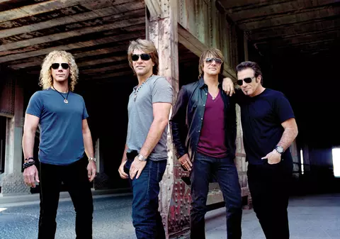 Jon Bon Jovi va fi operat la genunchi. Află dacă va mai ajunge în România!