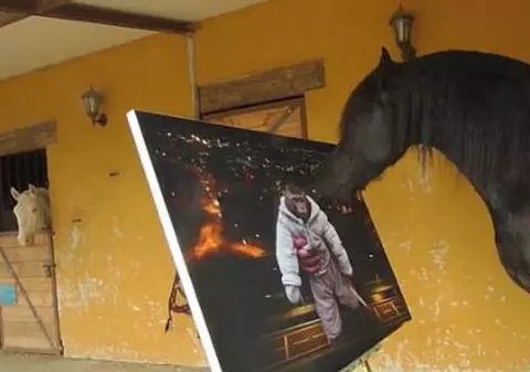 Video | 6.000 de euro costă cel mai scump tablou al calului-pictor