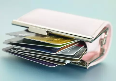 ATENŢIE LA PLATA CU CARDUL! Au fost INTRODUSE COMISIOANE