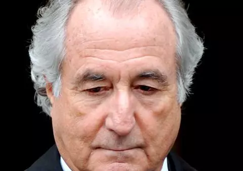 Chiloţii lui Bernard Madoff au fost scoşi la licitaţie