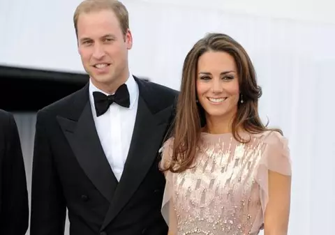 Kate Middleton are și ținute scumpe. Vezi cât a costat rochia pe care a purtat-o la o gală de caritate!