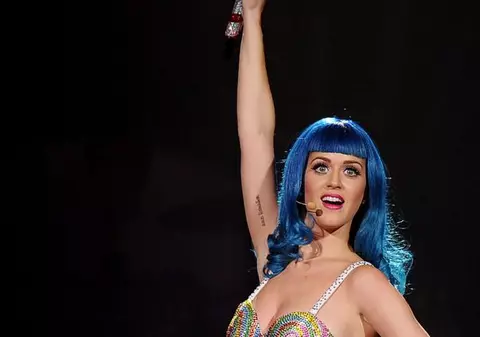 Katy Perry vrea să stea un an pe bară. Află de ce!