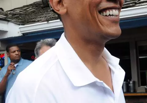 Americanii pot lua masa cu Obama cu doar 5 dolari