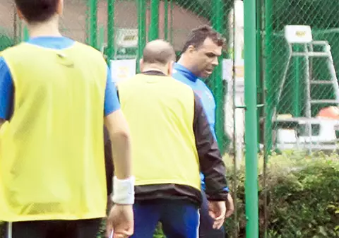 Cosmin Olăroiu, la o miuţă