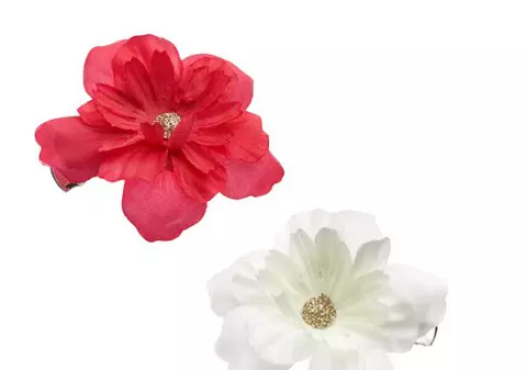Foto | Poartă accesorii cu floricele!