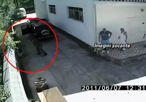 Video şocant! Liderul PC Neamţ îşi dă soţia cu capul de pereţi