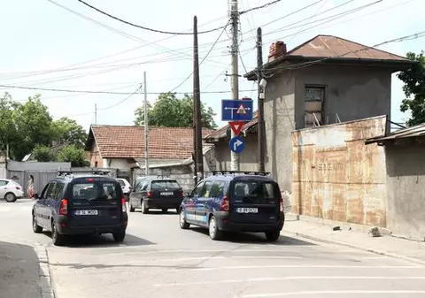 Alo, Poliţia! Noi după care semn ne luăm?