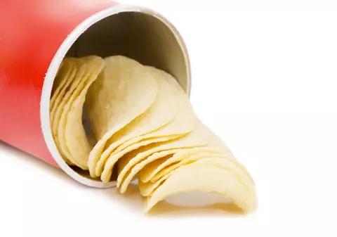 Inventatorul cutiei de chipsuri Pringles, înmormantat în propria creaţie