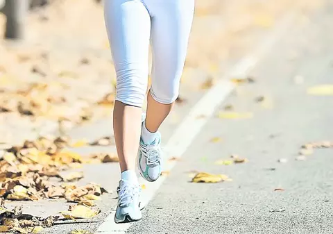 Exerciţiul fizic, mâncarea sănătoasă şi controalele medicale ţin la distanţă bolile de inimă