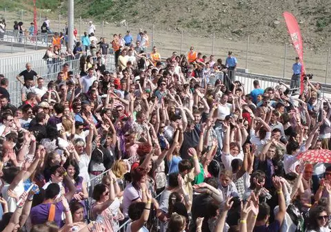 Peste 2.000 de sticle de apă s-au băut la audițiile X Factor de la Iași