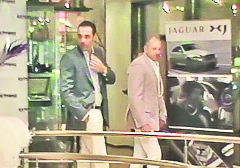 Ion Ion Ţiriac şi Bogdan Stelea au ieşit în club fără neveste
