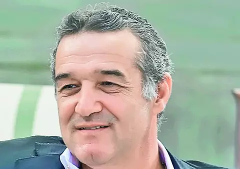 Becali mănâncă prăjituri din Maramureș