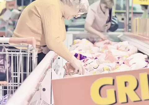 Alimentele de bază, mai ieftine cu 20%