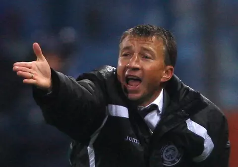 Dan Petrescu modifică politica unei televiziuni!