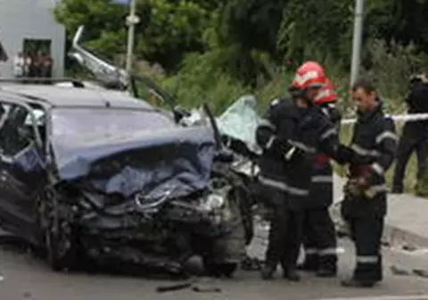 O româncă a murit într-un accident rutier în Italia