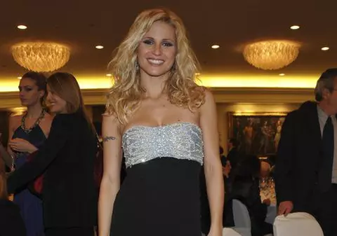 Michelle Hunziker, fosta soţie a lui Ramazzotti, s-a îndrăgostit de un baschetbalist