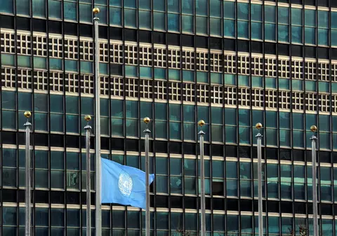 Tinerii români se pot angaja la ONU