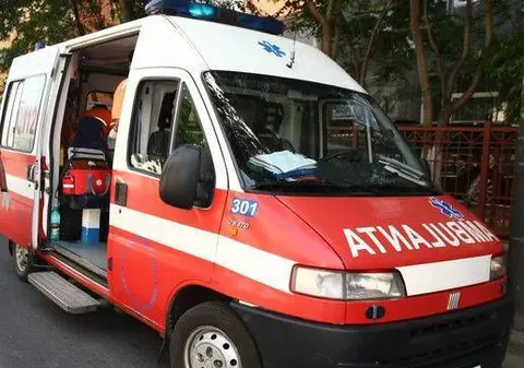 Bărbat, găsit spânzurat în fața unei secții de poliție din Ploiești