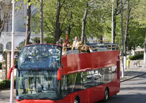 Vom avea autobuze turistice supraetajate în Bucureşti