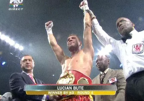 Lucian Bute vs Jean Paul Mendy. Vezi cum a decurs meciul!