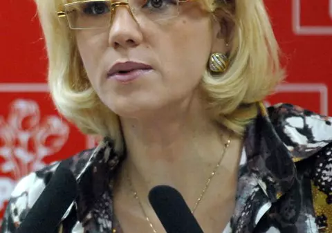 Corina Creţu: "Misoginismul menține România in lumea a treia" 