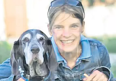 Exclusiv | Cristina Verona și mama ei au fost înmormântate azi