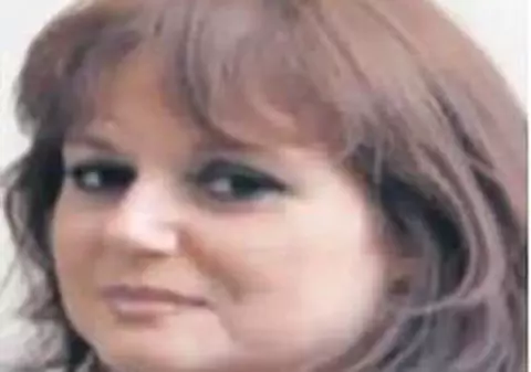 O franţuzoaică a vrut să-şi omoare soţul costumată în Catwoman