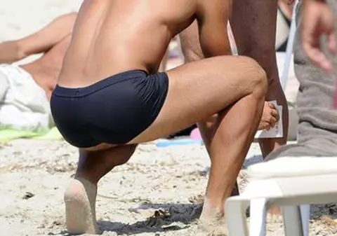 Foto | Giorgio Armani a ieşit cu iubitul la plajă?