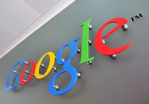 Uite cum face Google bani din... cuvinte!