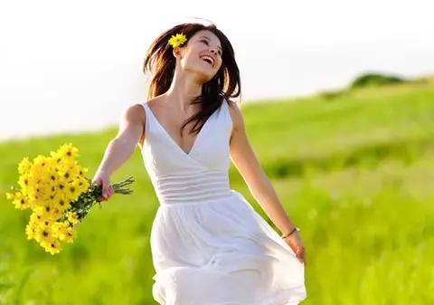 Uite 3 reguli pe care trebuie să le respecţi dacă porţi haine albe!