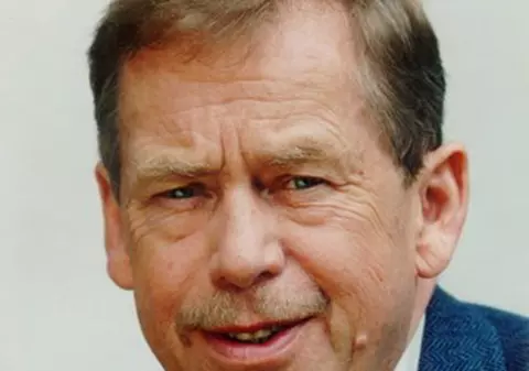 Vaclav Havel se simte 'slăbit' şi este îngrijit la domiciliu
