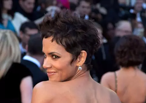 Halle Berry, călcată de hoţi?