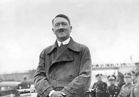 Hitler a comandat păpuşi gonflabile pentru trupele sale