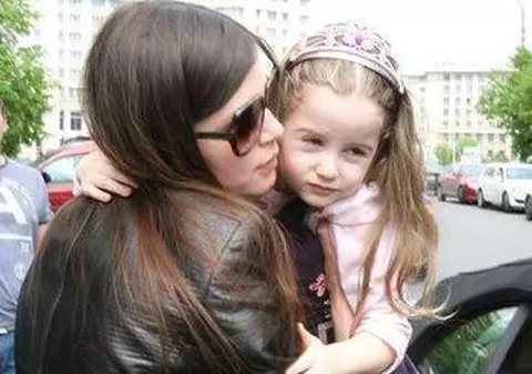 Războiul dintre Irinel și Monica pentru custodia fetiței continuă