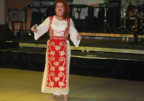 Maria Cârneci, cerută în căsătorie de trei ori pe săptămână