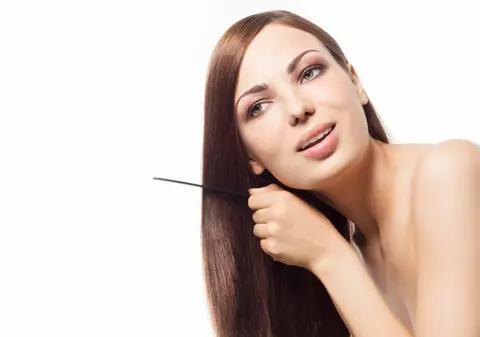 Trucuri pentru un păr mai des şi mai rezistent