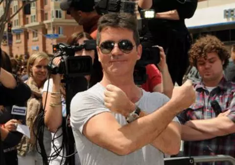 Simon Cowell va realiza o melodie pentru victimele incendiului de la Grenfell Tower. Banii vor fi donați