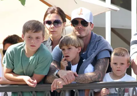 Justin Bieber le va cânta copiilor lui Beckham, în schimbul unor lecţii de fotbal