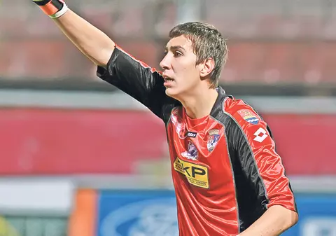 Manchester City l-a luat pe portarul Pantilimon. Vezi care a fost suma de transfer