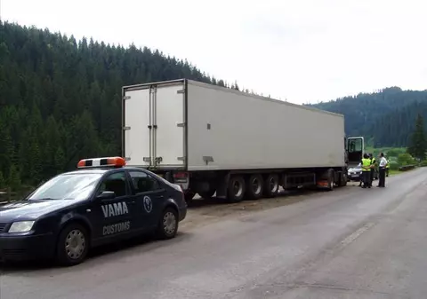 48 270 kg de păcură şi două autocisterne confiscate de  inspectorii vamali din Timişoara